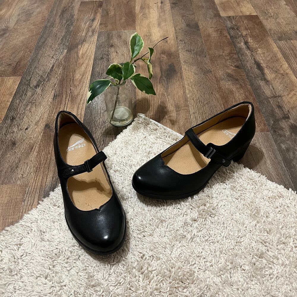 Dansko Size 7.5 - 8 (38) Black Leather Callista Mary Jane Shoes